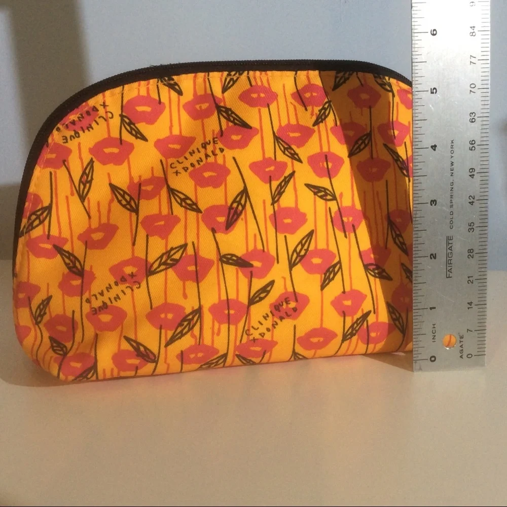Clinique Donald Pliner Floral Storage Case Zip Bag